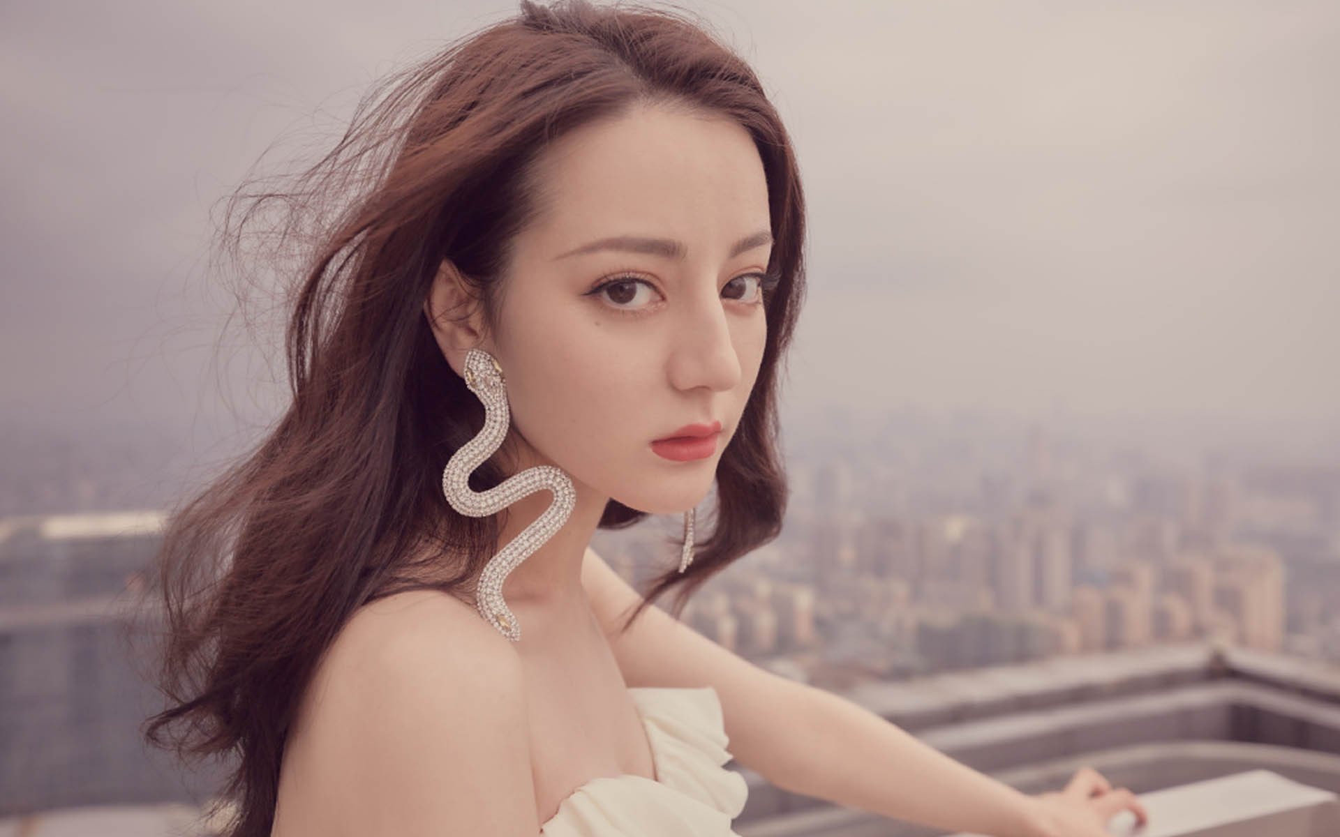 爱游戏体育APP下载-LPL新版本带来战术变革，lpl比赛版本更新