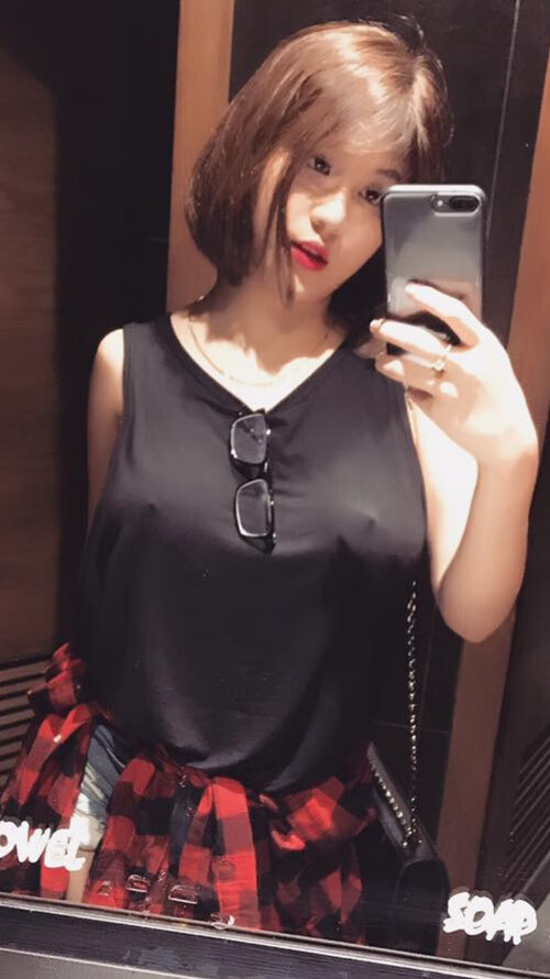 “东安湖体育公园:龙舟比赛成为水上英雄的竞技舞台”