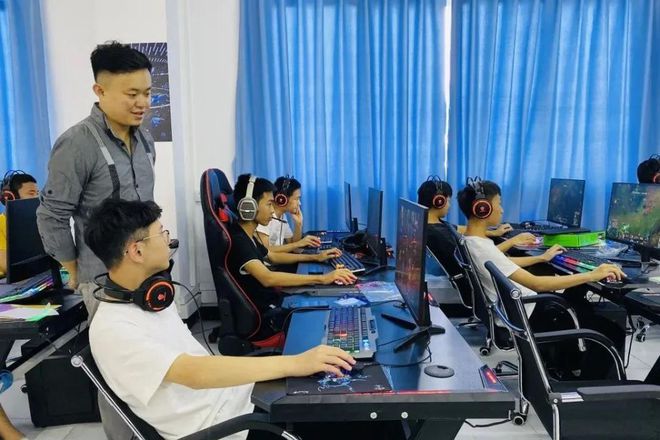 爱游戏入口:2025年青少年电竞培训赛事:打造未来职业人才的简单介绍 爱游戏入口:2025年青少年电竞培训赛事:打造未来职业人才的简单介绍