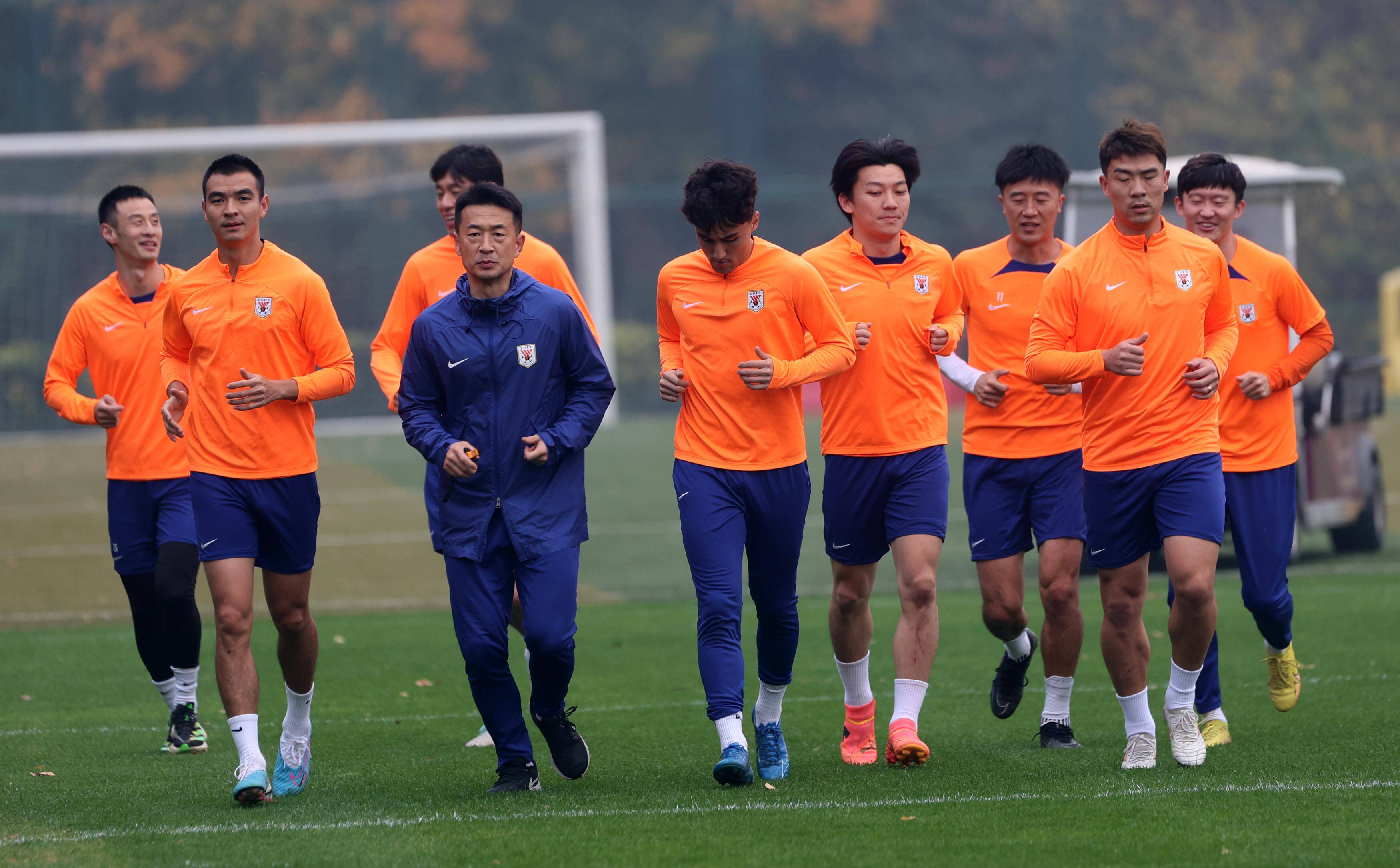 爱游戏APP:足协杯决赛：技战术分析与球队备战情况的简单介绍